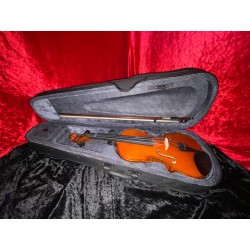 Recital 4/4 Violin with Bow and Case - Excellent Condition