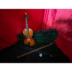 Student 4/4 Violin with Hard Case and Bow - Excellent Condition