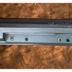 Yamaha YPT-240 Electric Keyboard Piano