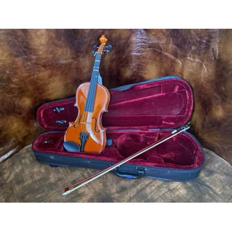 A&G 1/2 Violin w/ Case