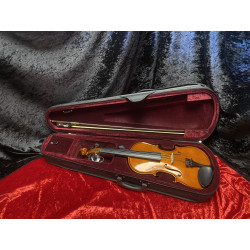 Rosetti 4/4 Student Violin with Bow and Case