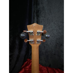 Kmise Soprano Ukulele with case
